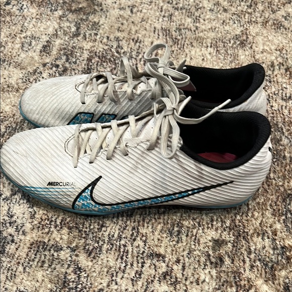 Nike Mercurial Indoor Soccer Shoes - White and Teal size 8.5 men’s - Picture 1 of 6